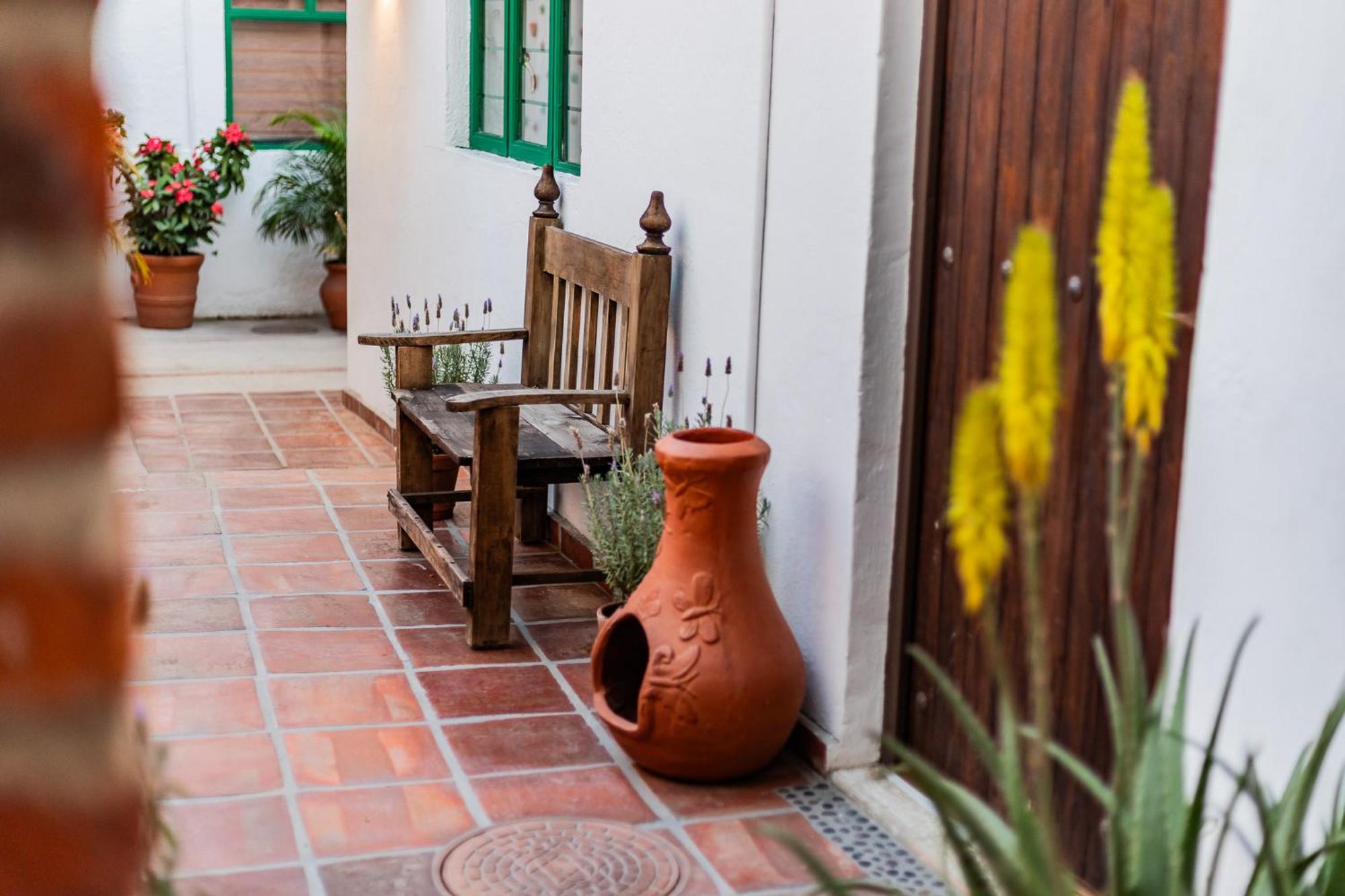 Casa De Hospedaje -La Abadia De San Pedro Guadalajara Exteriör bild